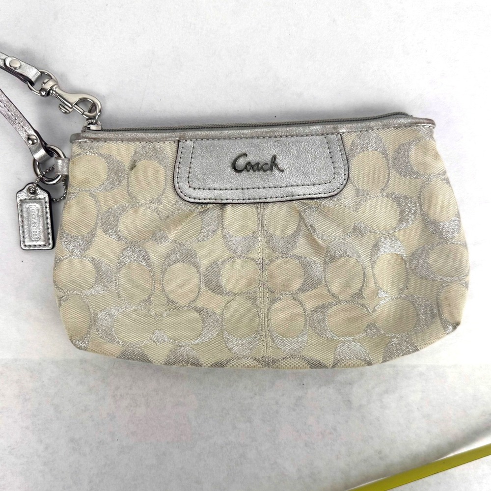 Coach Signature C Metallic Silver Cream Canvas Wristlet Clutch Bag 43521 - Picture 2 of 5